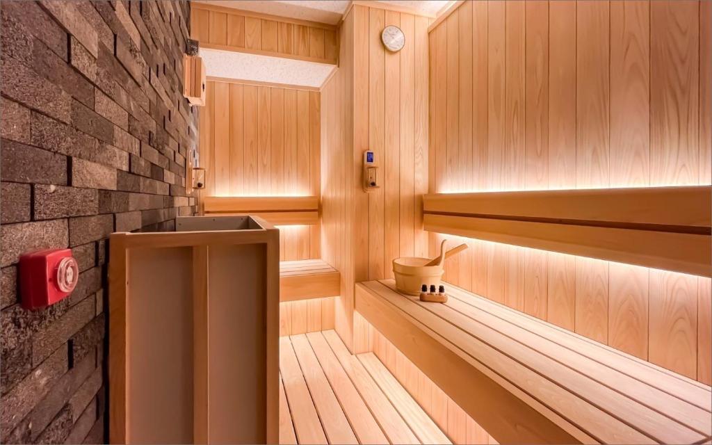 HOTEL KABUKI Review