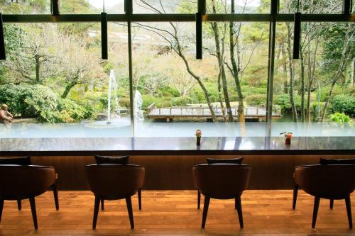 Hotel Kamogawaso - Hotel Overview and Location