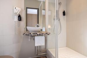 Hotel Korner Montparnasse - Room Features