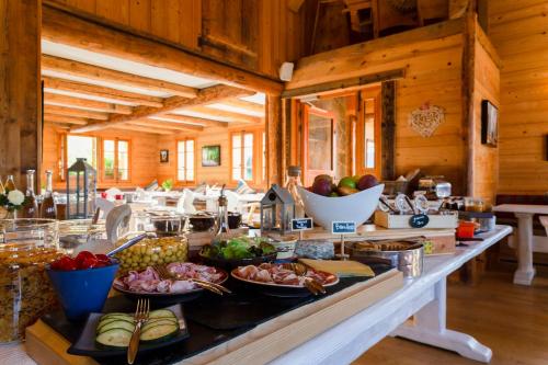 Hotel La Ferme Du Chozal, Traditional Chalet - Hotel Overview and Location