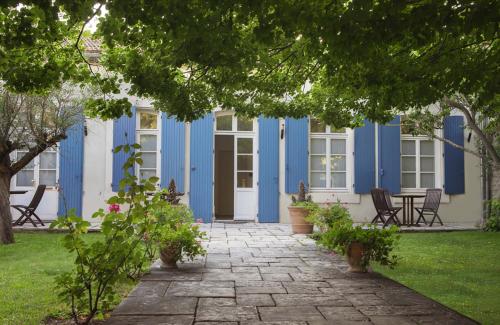 Hotel Le Donjon - Heart of the Medieval City - Hotel Overview