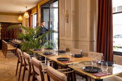Hotel Le Rocroy - Overview of Hotel Le Rocroy