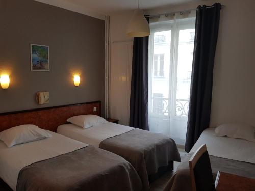 Hotel Le Saint-Hubert - Gare De Lyon Bastille - Convenient Location Near Gare De Lyon