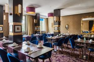 Hotel Le Versailles - Hotel Overview and Location