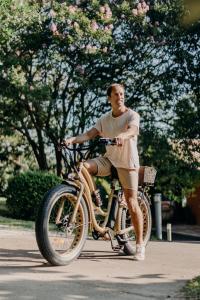 Hotel Les Frères Ibarboure - Room Options and Features