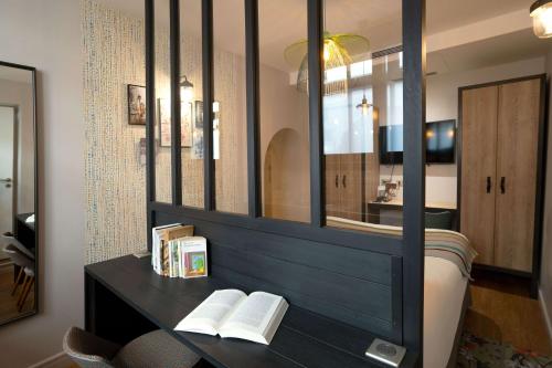 Hotel Literary Marcel Ayme, BW Premier Collection - Rooms and Amenities
