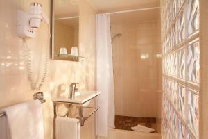 Hotel London Saint Honoré - Overview