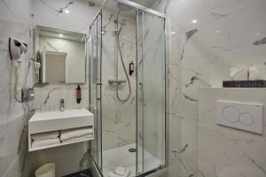 Hotel LUX PICPUS - Nearby Attractions and Landmarks