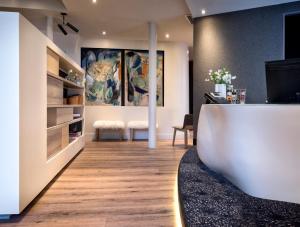 Hotel Max - Overview of Hotel Max