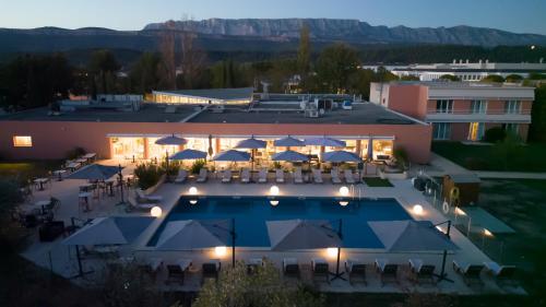 Hotel Mount Venturi - Aix-En-Provence Sainte-Victoire - Bar & Restaurant & Padel - Location and Accessibility