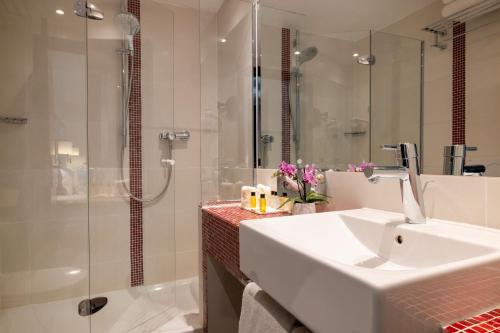 Hotel Park Lane Paris - Overview of Hotel Park Lane