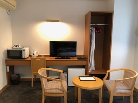 Hotel Plaisir Tachikawa - Location and Accessibility
