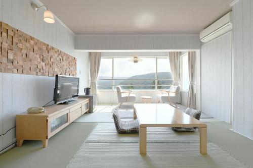 Hotel Ra Kuun - Hotel Overview and Location