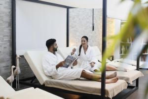 Hotel Restaurant Athena Spa - Location and Accessibility