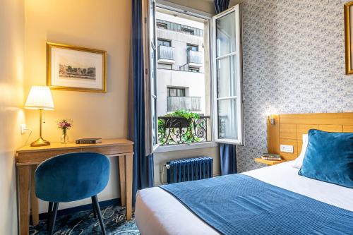 Hotel Romance Malesherbes by Patrick Hayat - Location and Accessibility