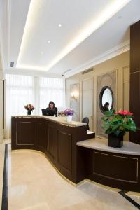 Hotel Saint-Petersburg Opera & Spa - Hotel Features and Location