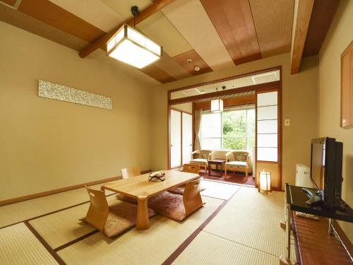 Hotel Shikanoyu - Hotel Overview and Location