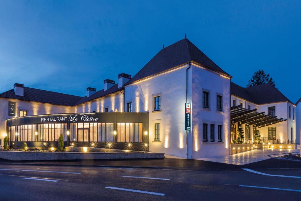 Hotel & Spa Les Sept Fontaines Best Western Premier - Location and Accessibility
