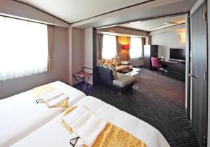 Hotel Sunplaza Osaka Sakai Annex - Good To Know
