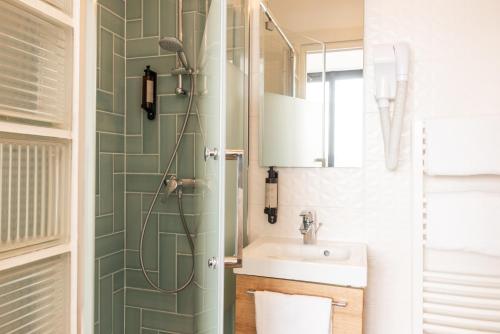 Hotel Terre Neuve - Location and Accessibility