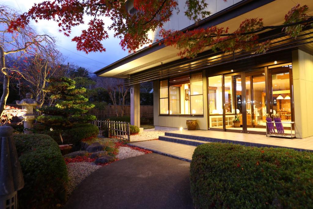 Hotel Yamabuki Review