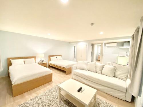 Hutler Sandribaru Island - Hotel Overview
