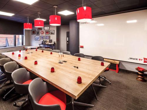 Ibis Birmingham Centre New Street Station Hotel - Hotel Overview