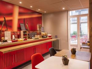 Ibis Paris Vaugirard Porte De Versailles - Hotel Overview
