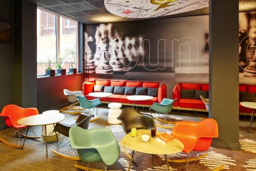 Ibis Reading Centre - Hotel Overview and Location