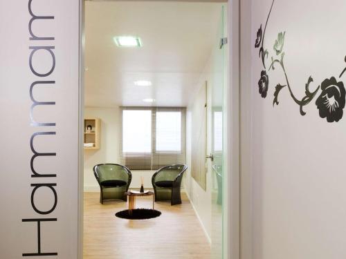 Ibis Styles Lorient Caudan - Accommodation and Amenities