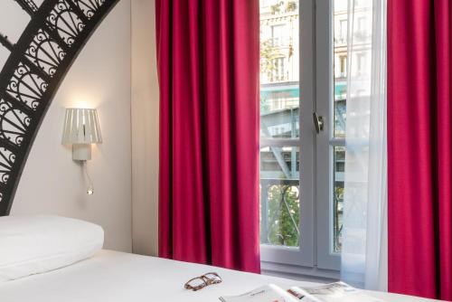 Ibis Styles Paris Eiffel Cambronne - Hotel Overview