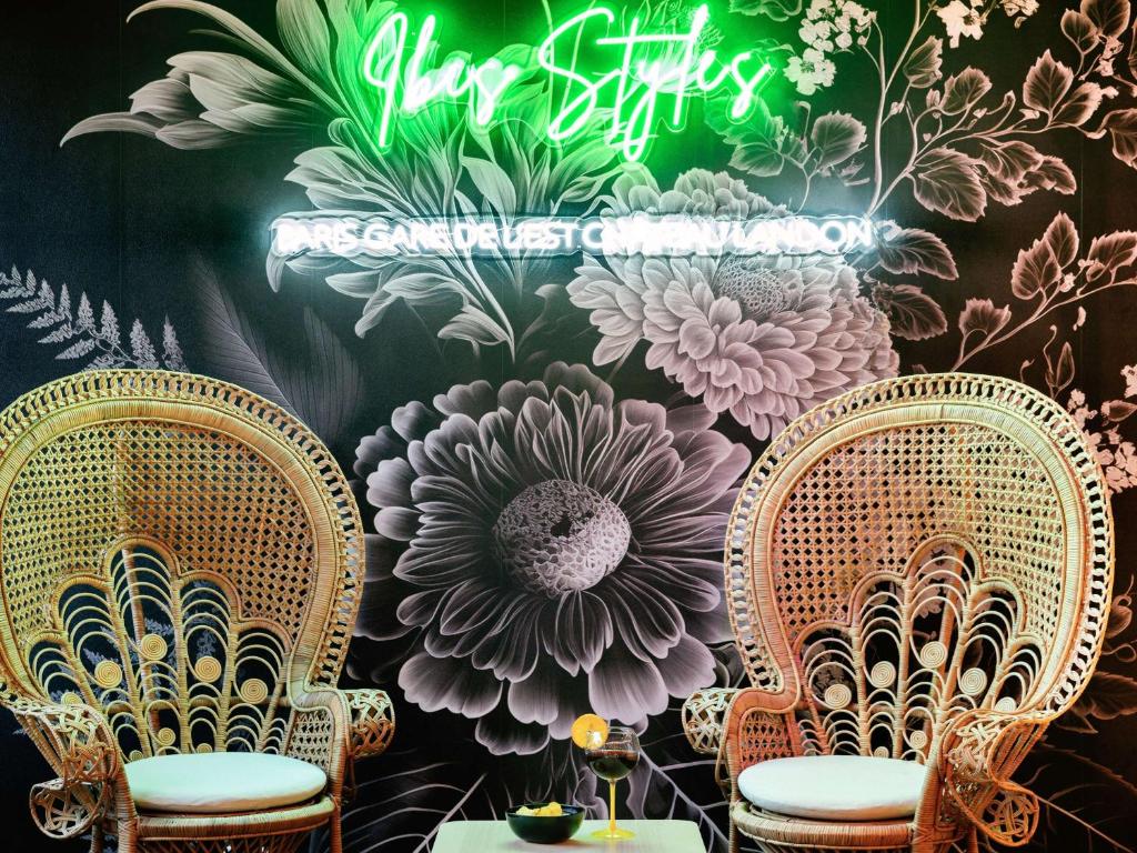 Ibis Styles Paris Gare De L'est Château Landon - Location and Transportation