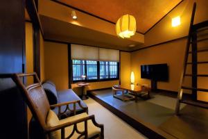 Itsukushima East Gate Kikugawa - Property Highlights