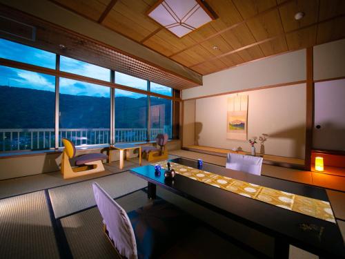 Iwakuni International Tourist Hotel - Hotel Overview and Location