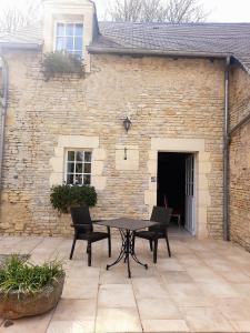 Junior Suite Triple PMR Residential With Kitchen at the Manoir De Mathan in Crépon, 5 Minutes From Arromanches and 10 Minutes From Bayeux - Property Overview