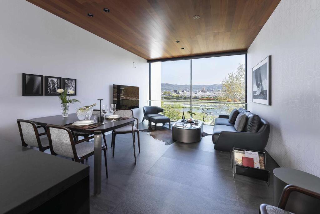 Kamo Residences by Reflections Review