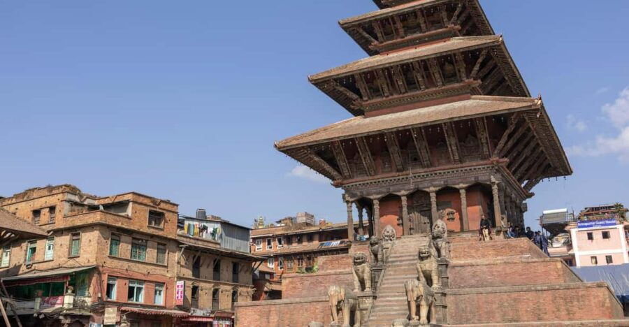 Kathmandu: Nagarkot, Bhaktapur, Doleswor & Sanga Statue Tour