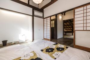 Kyoto Machiya Stay En, a Traditional Townhouse in Kyoto - Overview and Location