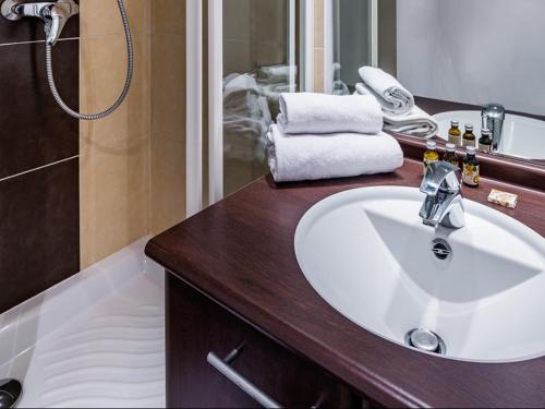 Lagrange Apart'Hotel Paris-Boulogne - Amenities and Services