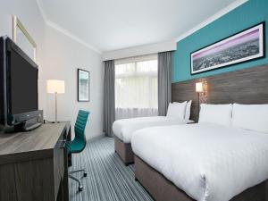 Leonardo Hotel Cheltenham - Location and Accessibility