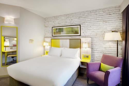Leonardo Hotel Manchester Central - Room Amenities and Features