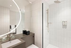 Leonardo Hotel Manchester Piccadilly - Overview and Location