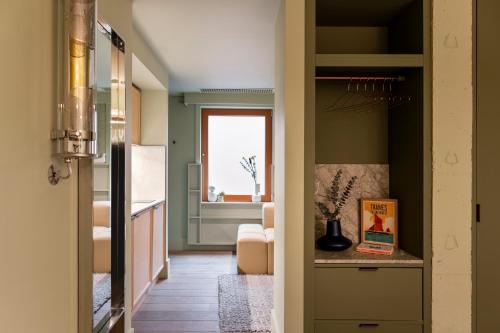 Locke at Broken Wharf - Location and Accessibility