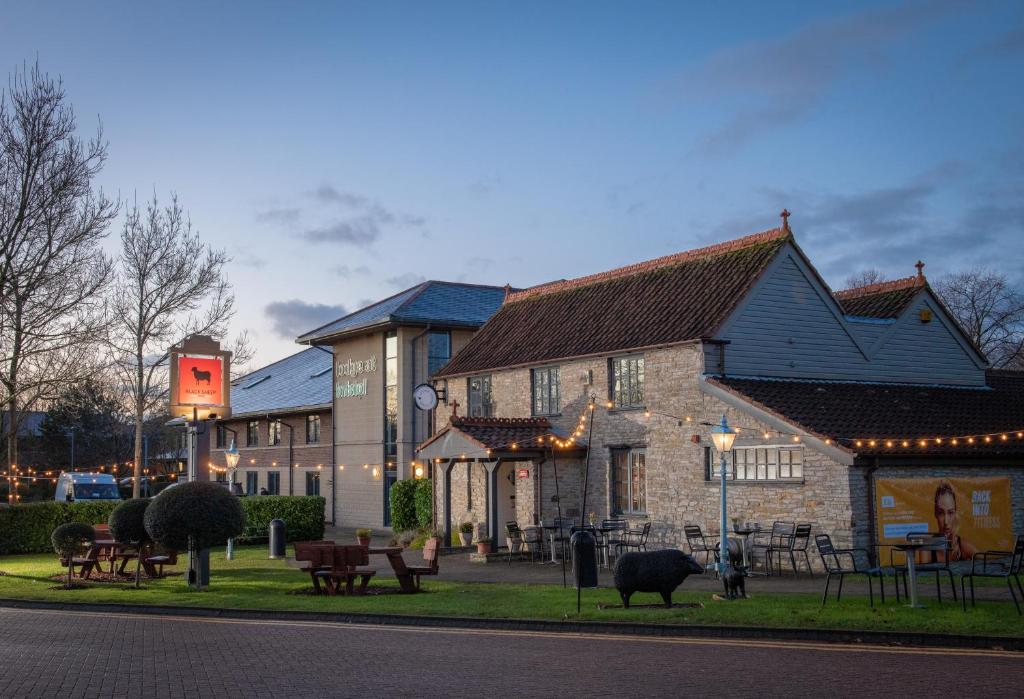 Lodge at Bristol Review