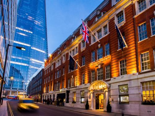 London Bridge Hotel - Hotel Overview and Location
