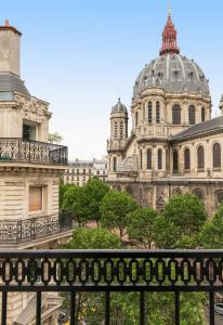 Malesherbes House - Ideal Location and Accessibility