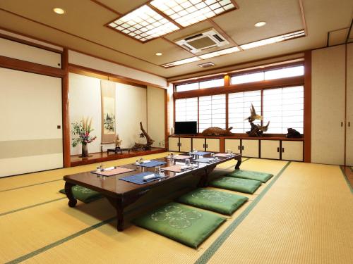 Marumo Ryokan - Overview and Location