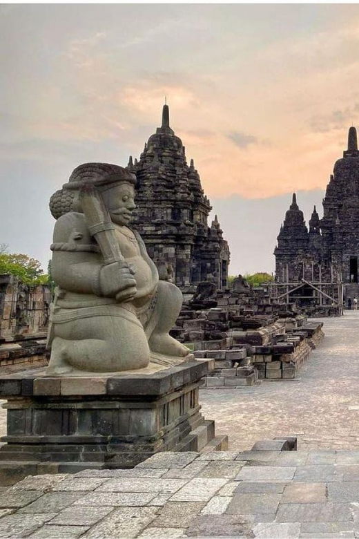 Merapi Lava Tour and Prambanan Temple All In