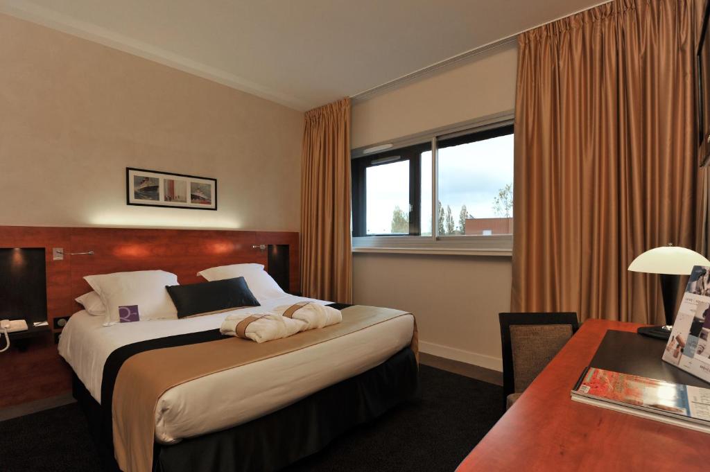 Mercure Maurepas Saint Quentin - Hotel Overview