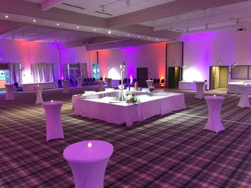 Mercure Orléans Portes De Sologne - Hotel Location and Surroundings